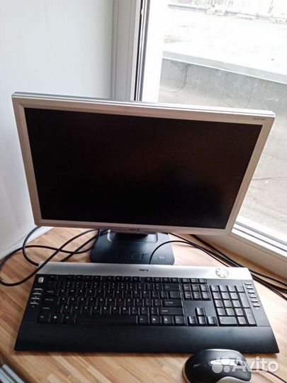 Монитор, клавиатура, мышь