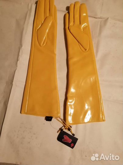 Перчатки женские лаковые