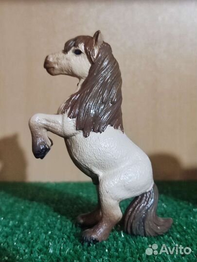 Фигурка пони