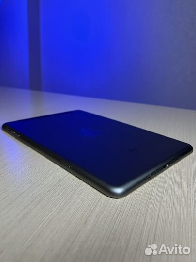 Планшет iPad mini 2 + чехол