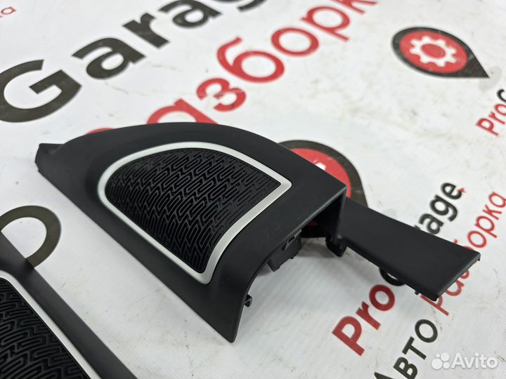 Уголок зеркала внутренний Geely Coolray Джили кулр