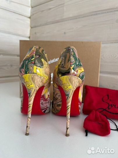 Christian louboutin р38