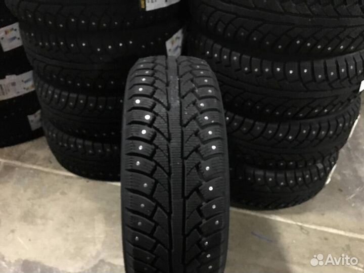 Westlake SW606 215/55 R18 99H