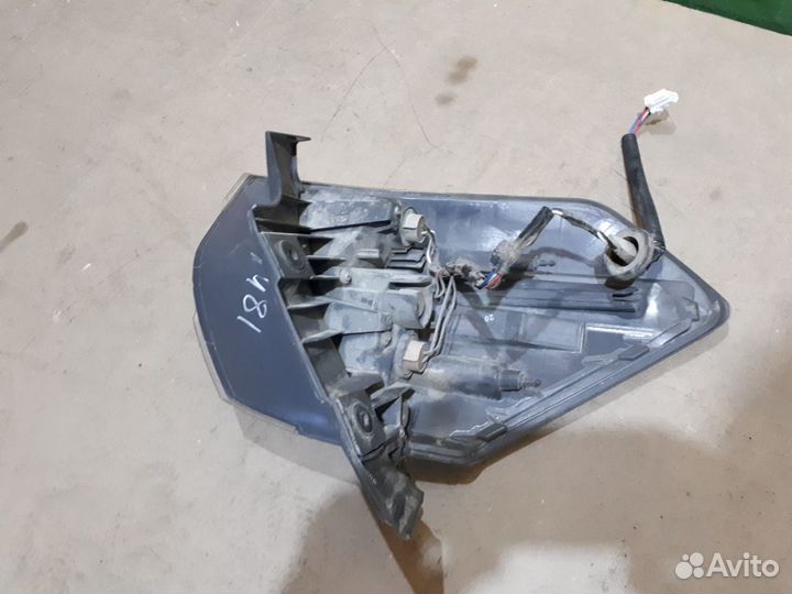 Фонарь задний правый наружный Nissan X-Trail 3