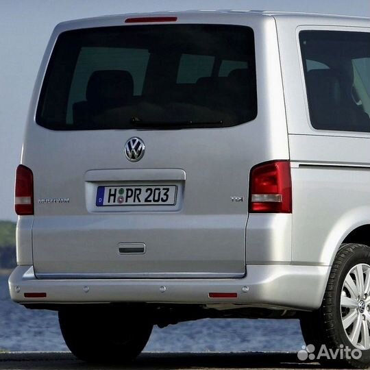 Задний бампер в цвет Volkswagen Transporter T5
