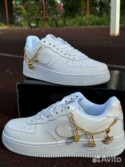 Nike Air Force 1