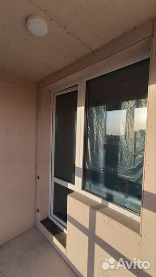 Продам балконный блок с дверью бу