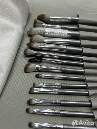 Набор кистей для макияжа