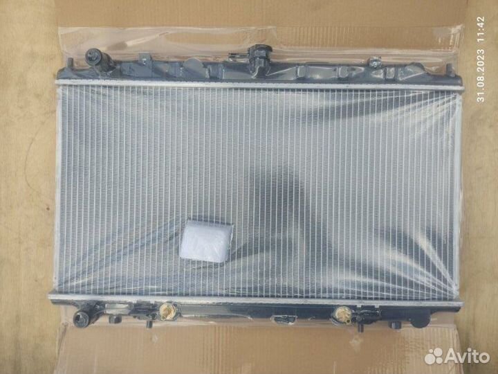 Радиатор двс Nissan Bluebird U14 QG18DE/20