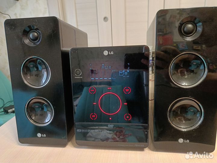 Музыкальный центр с караоке