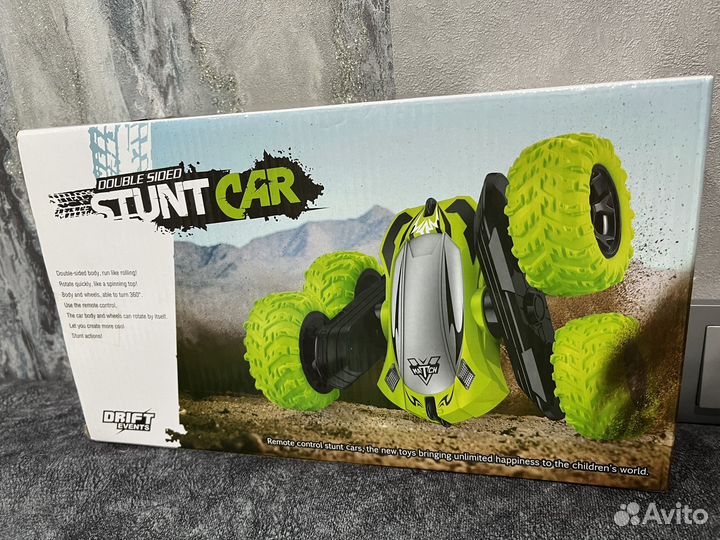 Игрушка машинка Stunt car