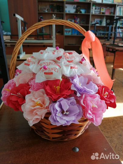 Сладкие букеты из конфет