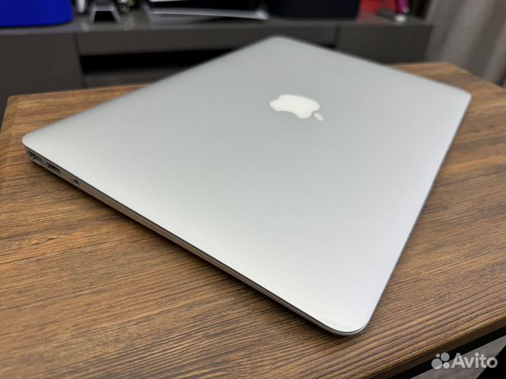 Apple MacBook Air 13 2010 128Gb