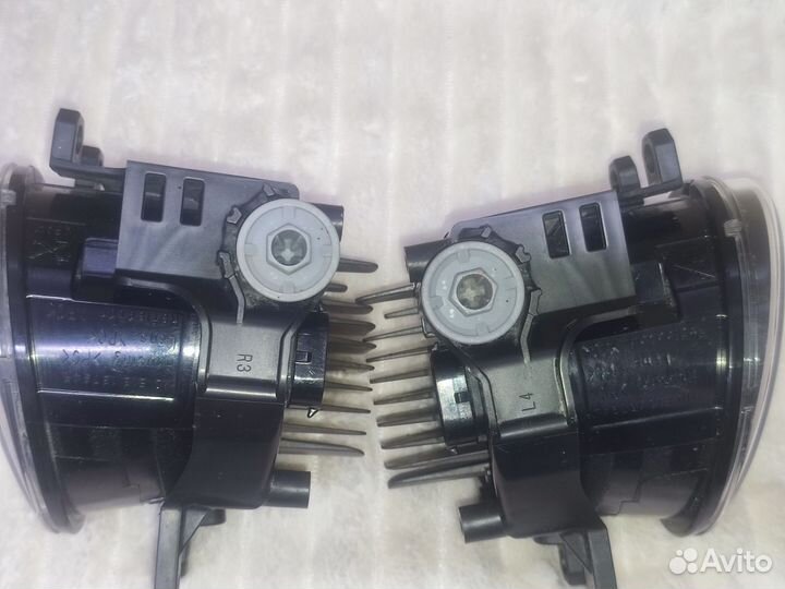 Противотуманные фары Toyota/Lexus