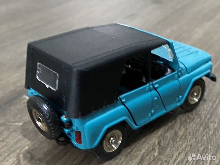Модель автомобиля УАЗ 469 СССР 1:43
