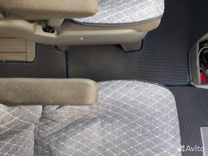 Автоковрики на Honda Step Wgn