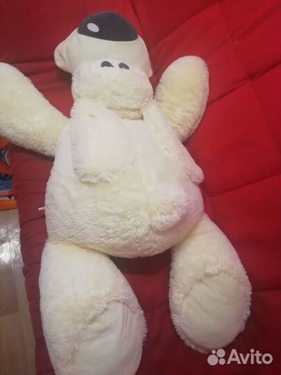 Большой мягкий белый медведь