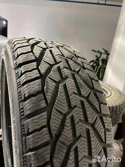 Rotalla 102 6.5/45 R17