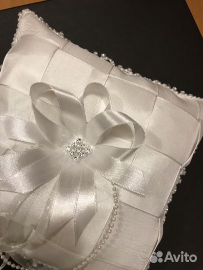 Подушечка для колец белая