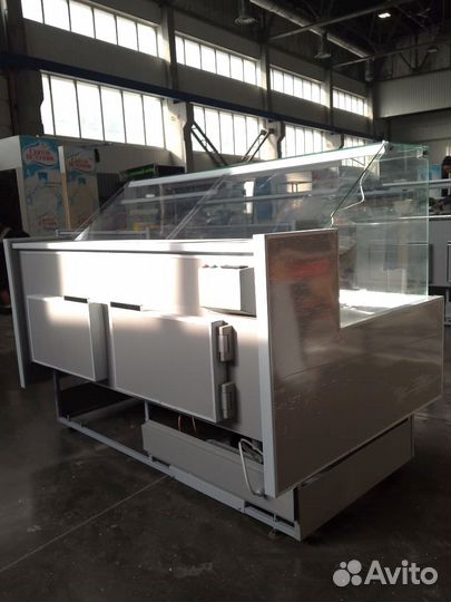 Холодильная витрина универсальная новая