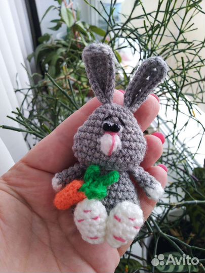 Зайчик. Брелок, сувенир, магнит