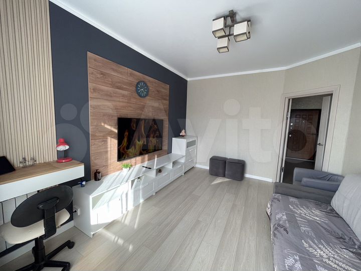 1-к. квартира, 43 м², 3/6 эт.