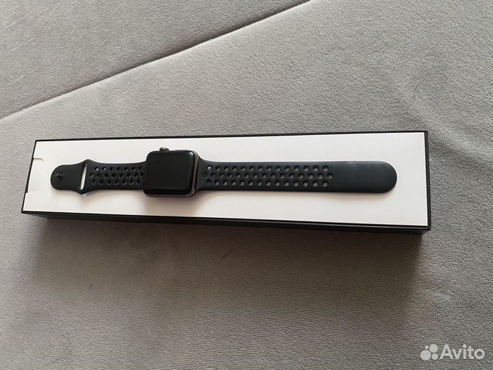 Часы apple watch 3 42mm nike