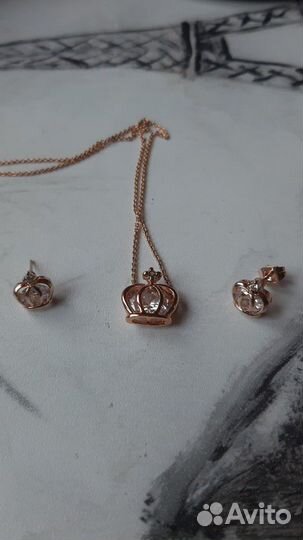 Серьги и кулон с цепочкой