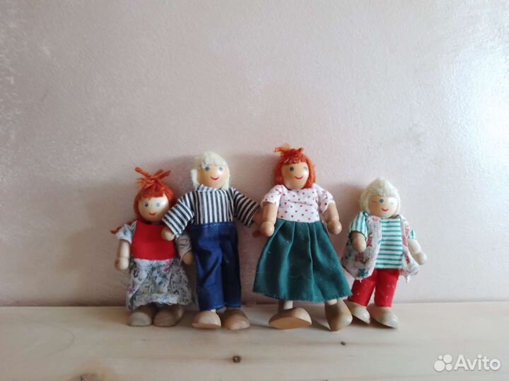Куклы деревянные