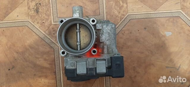 Дроссельная заслонка Volkswagen Golf 5 03c133062a
