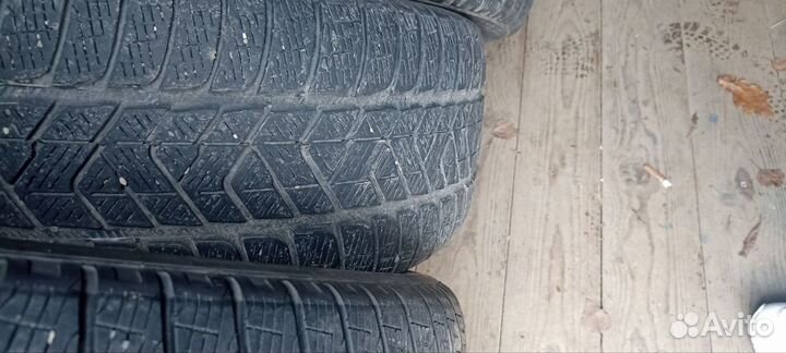 Pirelli Scorpion 245/45 R20