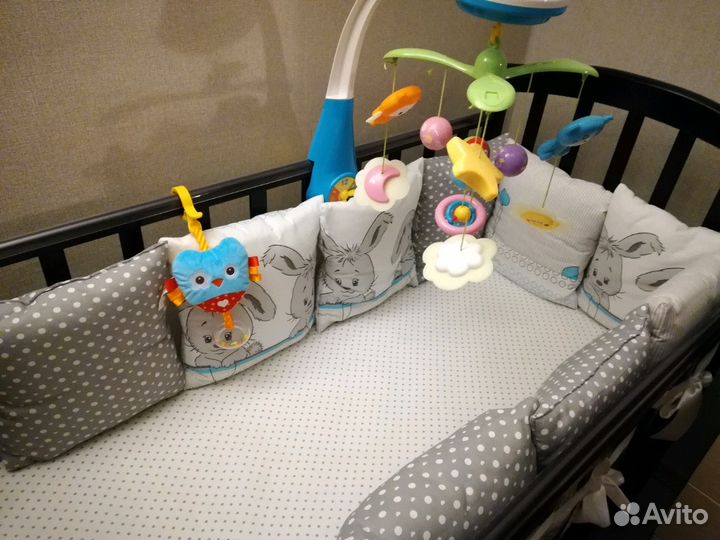 Набор бортиков (12 подушек) + комплект постельного