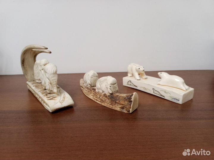 Статуэтка из кости