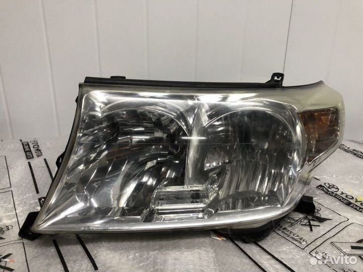 Фары Toyota Land Cruiser 200