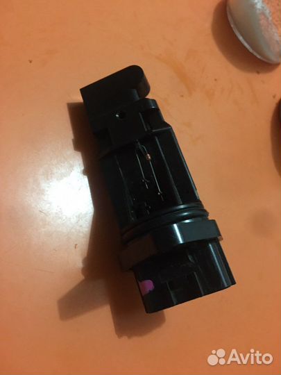 Датчик расхода воздуха nissan