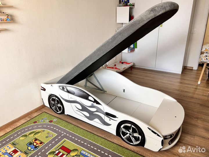 Кровать машина