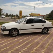 Toyota Avensis 2.0 MT, 1999, 430 000 км, с пробегом, цена 280 000 руб.