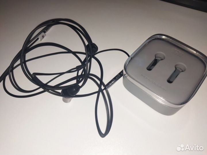 Наушники Xiaomi Mi In-Ear Headphones Pro HD