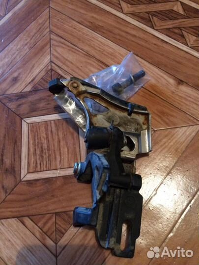 Передний переключатель Shimano Deore M6025