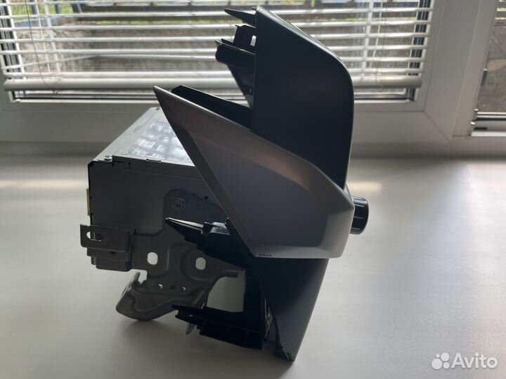 Магнитола модель 86140-60400 Toyota Prado 150