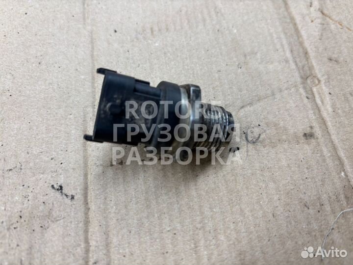 Датчик давления топлива MAN TGX 2016 0281006364