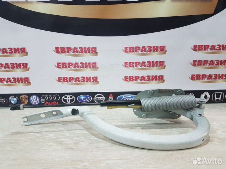 Петля крышки багажника задняя правая Bmw 5-Series
