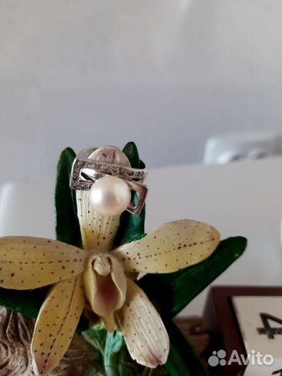 Комплект бижутерии с жемчугом