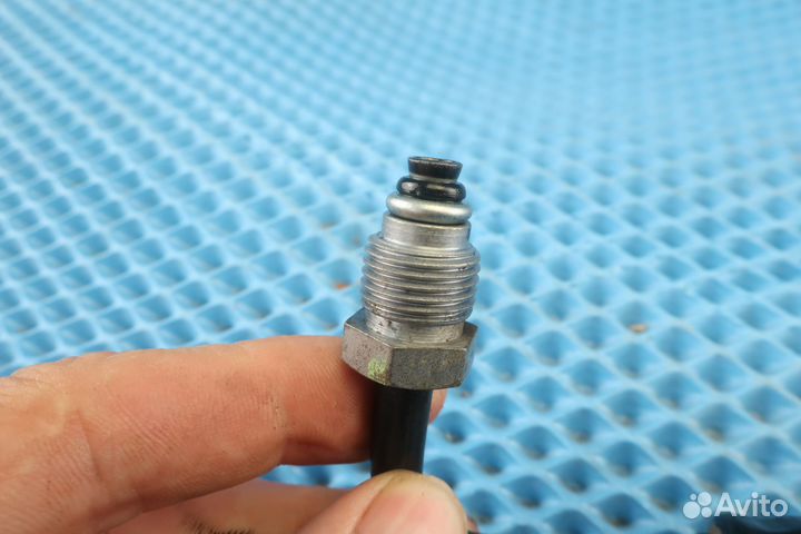 Трубка гур Skoda Fabia 2 6R1423891H