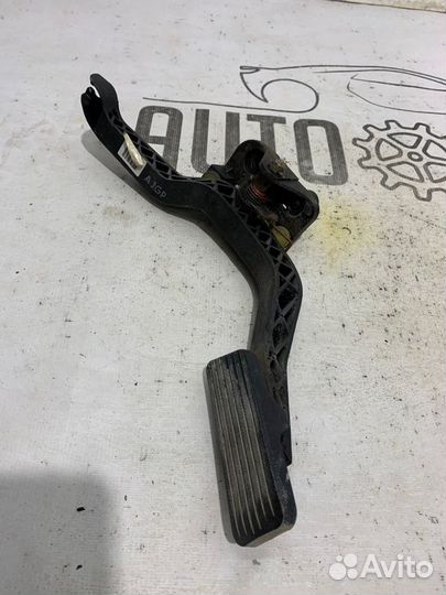 Педаль газа Hyundai Elantra XD G4GC 2005