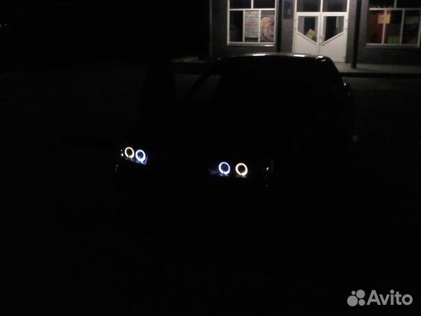 Фара на 10 семейство