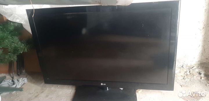 Телевизор LG 42 дюйма