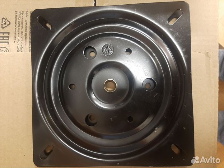 Поворотный механизм сиденья в лодку