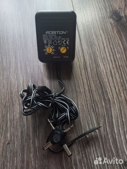 Универсальный блок питания Robiton PC300