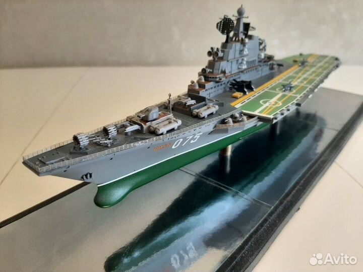 Модель тяжёлого авианесущего крейсера 